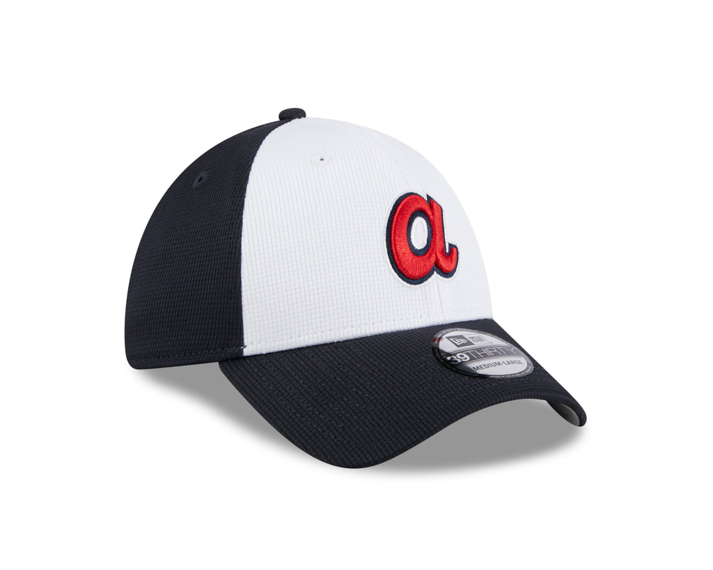Mens New Era Atlanta Braves White Navy 2024 Batting Practice 39Thirty Flex Fit Cap Official Team Hat Sports Fan Cap Official MLB Team Hat Baseball