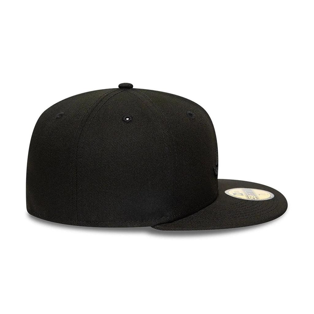Atlanta Braves MLB League Essential 59FIFTY Fitted New Era Black Black Official Team Hat Sports Fan Cap Official MLB Team Hat Baseball Fan Cap